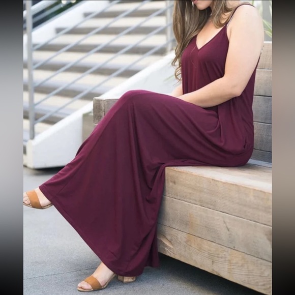 ZENANA Adjustable Spaghetti Strap V-neck Cami Maxi Dress NIP - Picture 4 of 4